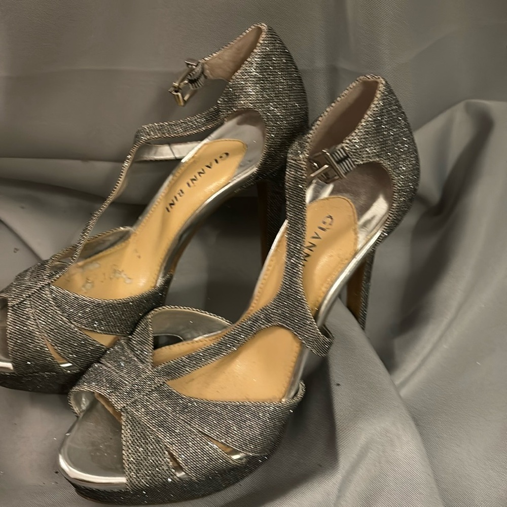 Gianni Bini Stilletos Size 7